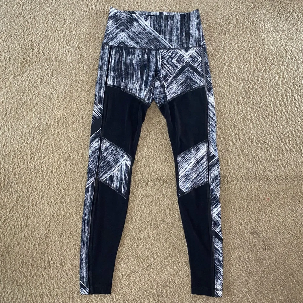 Lululemon Hot To Street Pant Heat Wave White Black / Black